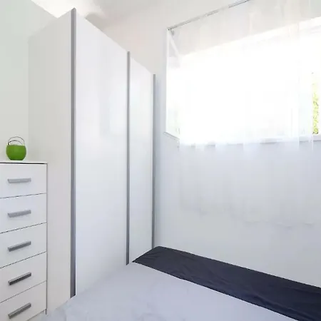 Laka Apartment *